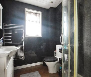 Harlow, Essex - Photo 2