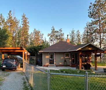 Ellison Acreage: 3 bed, 3 bath – Gardening Enthusiasts Welcome! - Photo 6