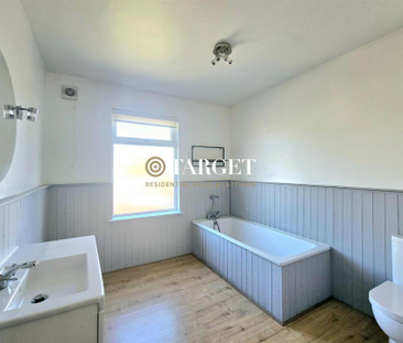 3 bedroom end of terrace house to rent - Photo 6