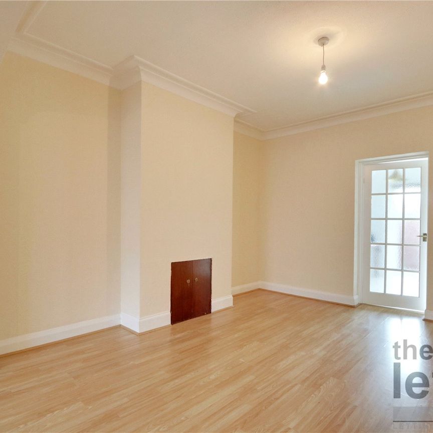 Hampden Way, London, Greater London, N14 7LY - Photo 1