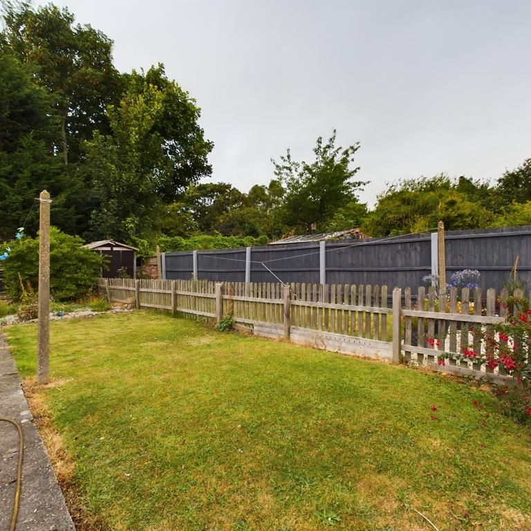 2 bedroom terraced house to rent - Photo 1