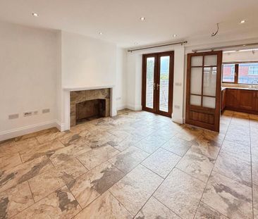 4 bedroom terraced house to rent - Photo 2