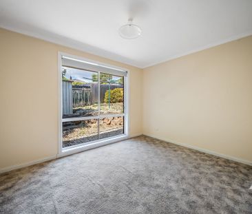 Sunny 3-Bedroom Home in Quiet Cul-de-Sac - Photo 4