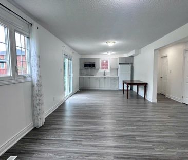 For Lease - 3137 Sunnyhill Drive Unit# Walkout Basement 3, Mississa... - Photo 1