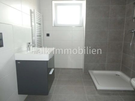 ***WOW! Erstbezug nach Kernsanierung! 2,5-ZKBB+Garage, Dachgeschoss, 3-FH in Brühl*** - Foto 3