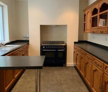 4 bedroom terraced house to rent - Photo 6