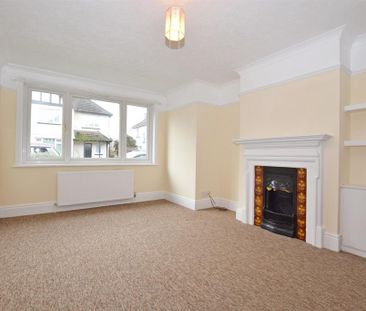 4 bedroom detached house to rent - Photo 2