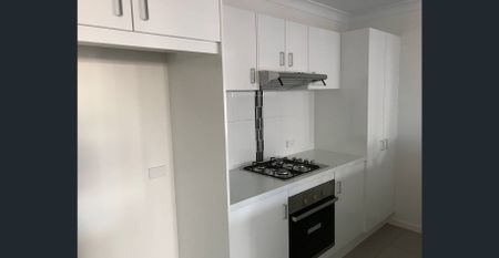 SPACIOUS MODERN GRACEMERE HOME - Photo 4