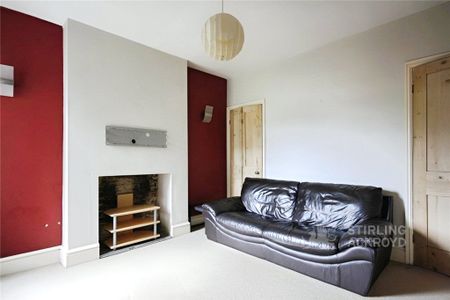 Walnut Tree Close, Guildford, Surrey, GU1 4UB - Photo 3