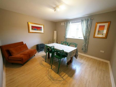 4 bedroom detached house to rent - Photo 2