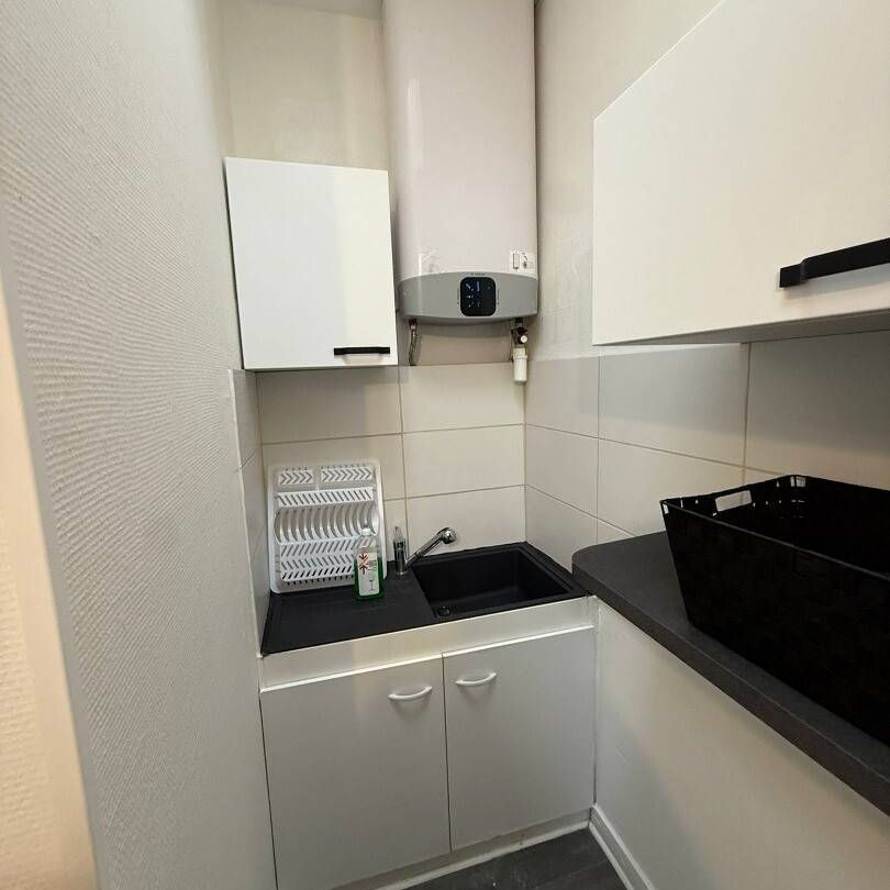 T2 meublé de 28 m² (33 m² au sol) quai fosse - Photo 1