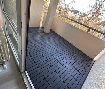 helle 2,5-Zimmer-Wohnung mit Balkon und EBK in Ludwigsburg - Foto 1