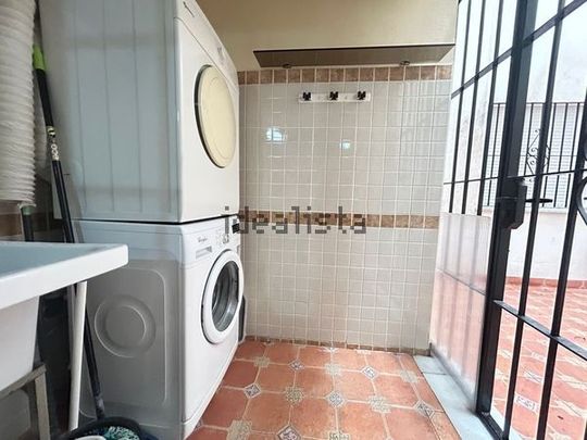 Alquiler de piso en Calle la Felicidad - Photo 1