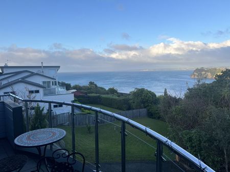 Room for Everyone Ã¢€“ Breathtaking Views in Matakatia Bay! - Photo 5