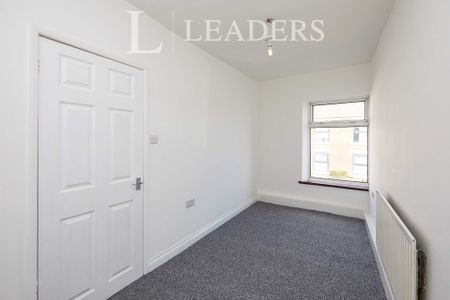 3 bedroom house to rent Nottingham Road, Alfreton, DE55 - Photo 2