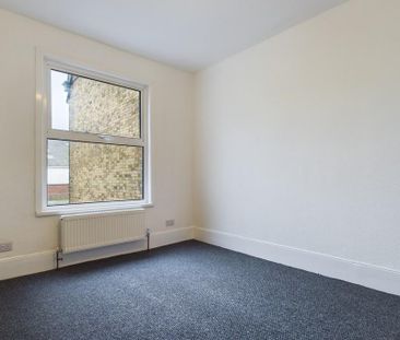 4 bedroom maisonette to rent - Photo 1