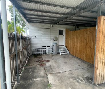 2/42 Macrossan Street, South Townsville QLD 4810 - Apartment For Re... - Photo 5