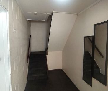 2 Bedroom Unit in London street - Photo 3