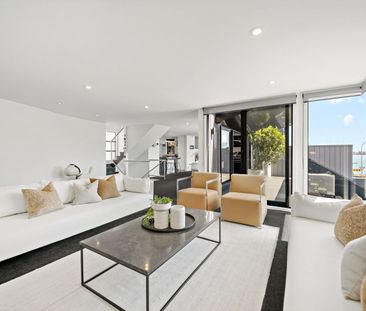 Costal Family Home With Top School Zone - Photo 5