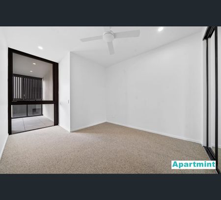 1401/10 Flora Street, Stones Corner, Qld 4120 - Photo 2