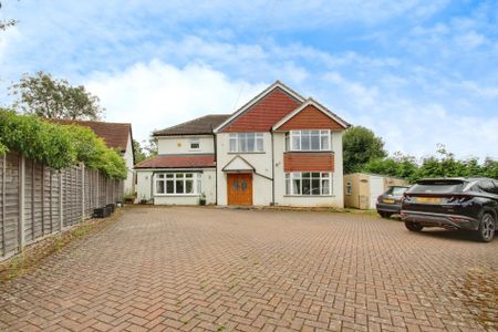 5 bed detached house to rent in Harefield Road, Uxbridge, UB8 - Photo 4