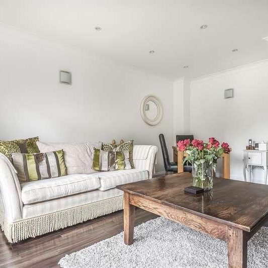 Evesham Place, Wokingham, RG41 - Photo 1