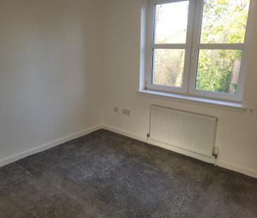 2 bedroom semi-detached house to rent - Photo 2