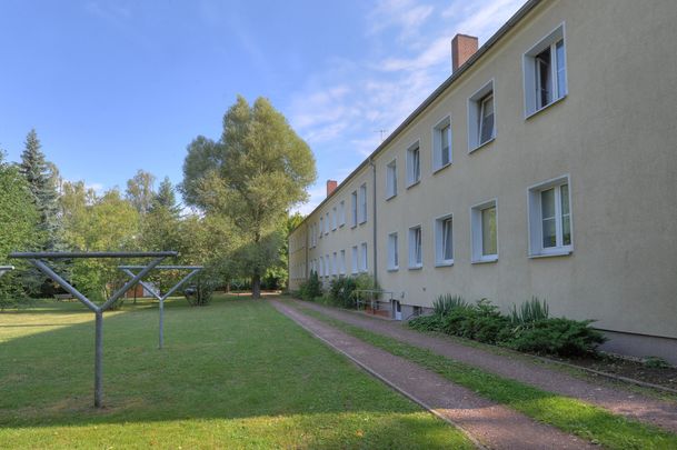 Zur Nachmiete: Renovierte Wohnung am Stadtrand gesucht - 1 Minute bis zur Haltestelle - Photo 1