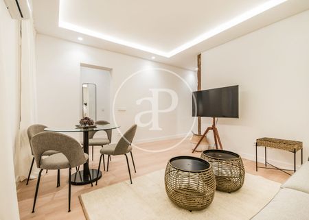 Flat for rent in Sol (Madrid) - Photo 2