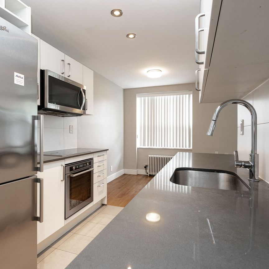 25 Eccleston Drive - Photo 1