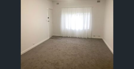 Refurbished Ground Floor 2 Bedroom Unit in Well Maintained Group - Photo 5