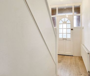 3 bed semi-detached house to rent in Yardley Drive, Leicester, LE2 - Photo 3