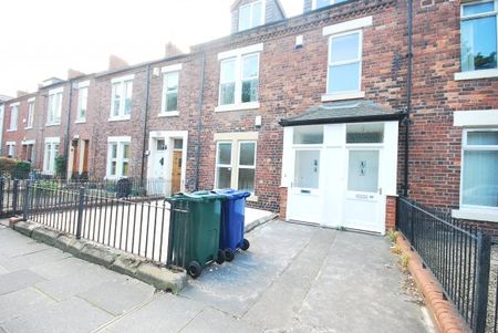 2 Bed - Claremont Road, Spital Tongues - Photo 2