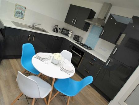 3 Bed - Restormel Road, Plymouth - Photo 5