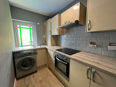 2 bedroom terraced house to rent - Photo 4