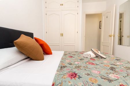 Calle Martínez de la Rosa, Málaga, Andalusia 29010 - Photo 4