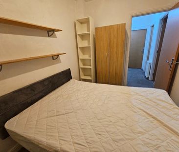 Room in a Shared House, Bankwell St, M15 - Photo 4