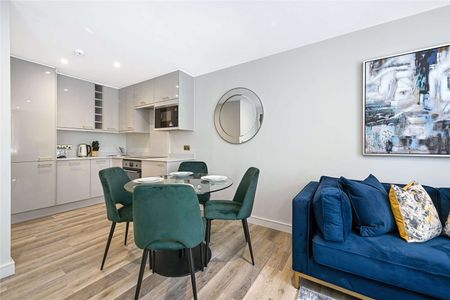 A stunning interior designed one bedroom fifth floor, with lift and balcony, the apartment also benefits from weekday concierge. - Photo 4