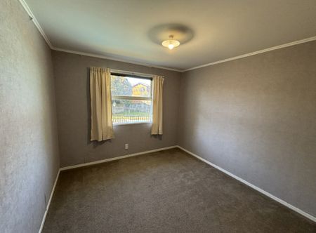 Cool down this summer in your own backyard pool - Photo 4