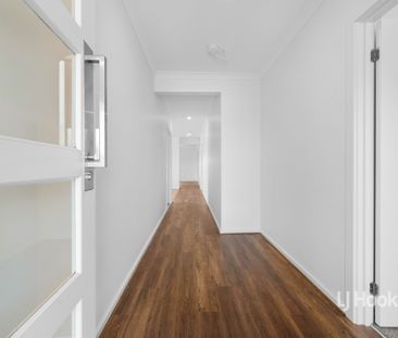 29 Imitation Road, Tarneit VIC, Belconnen - Photo 3