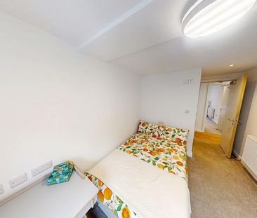 3 bedroom apartment to rent - Photo 4