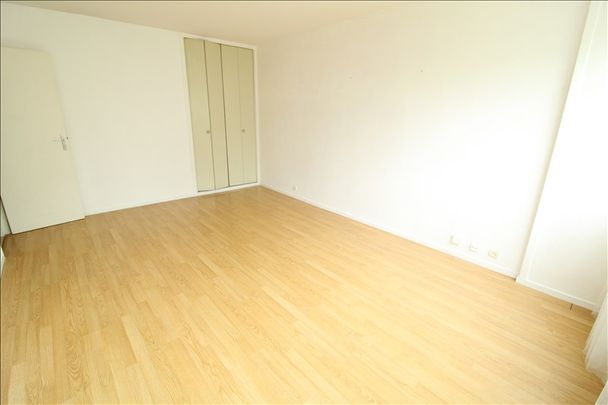 Location Appartement 1 pièce 31m² - Photo 1