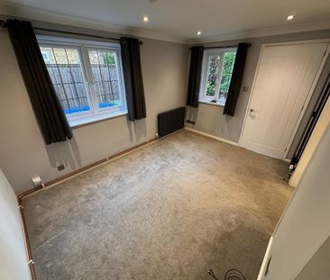 1 bedroom semi-detached house to rent - Photo 2