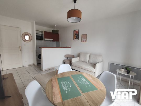 T2 MEUBLE PROCHE PLACE DES CARMES - Photo 1