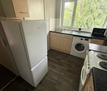 2 Bed Flat, Horsforth, LS18 - Photo 1