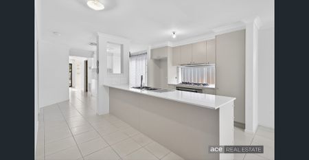 Spacious & Versatile Family Home in a Prime Truganina Location - Photo 4