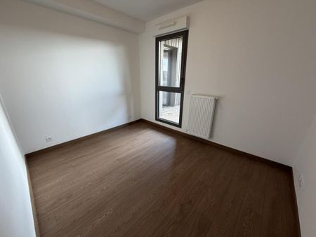 Location Appartement 5 pièces 95m² BORDEAUX 33100 - Photo 2