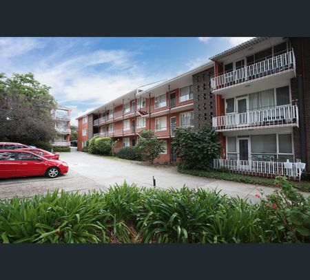 4/565 Glenferrie Road, Hawthorn, Vic 3122 - Photo 4