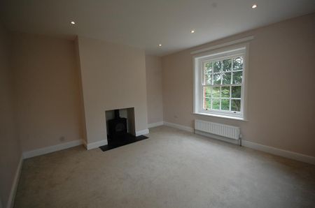 4 bedroom detached house to rent - Photo 4