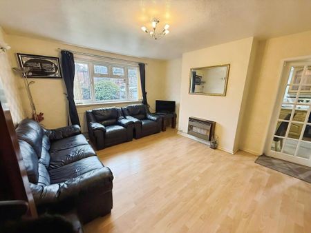 3 bedroom semi-detached house to rent - Photo 2